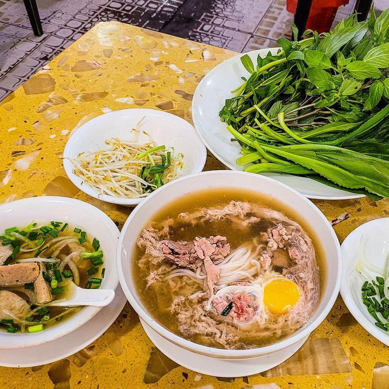 Bò Lá Lốt - Beef Wrapped In Betel Leaves