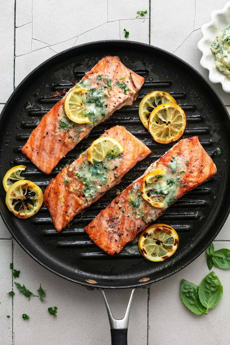 Salmon Fillets With Herb Butter