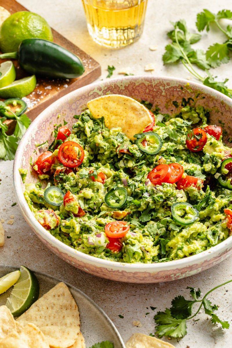 Restaurant-Style Guacamole In Minutes