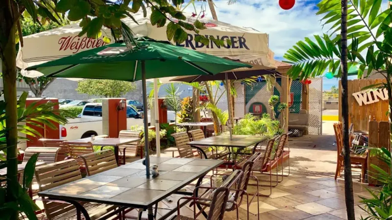 Brigit & Bernard's Garden Café - Hawaii