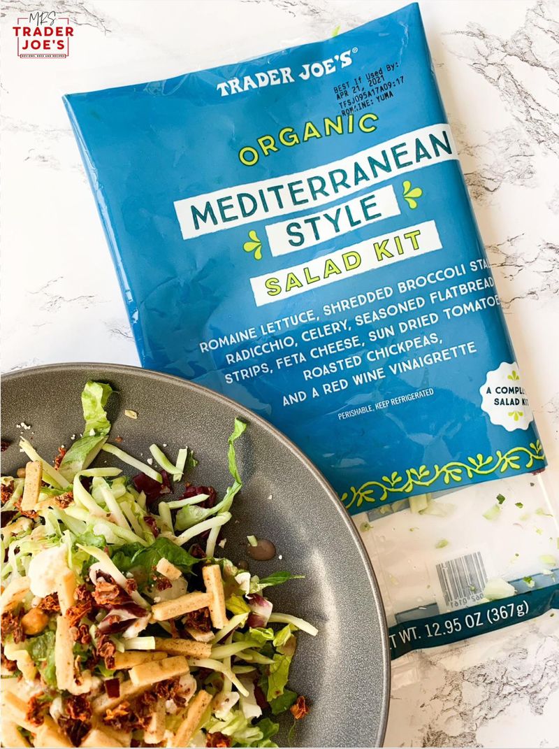 Mediterranean-Style Salad Kit