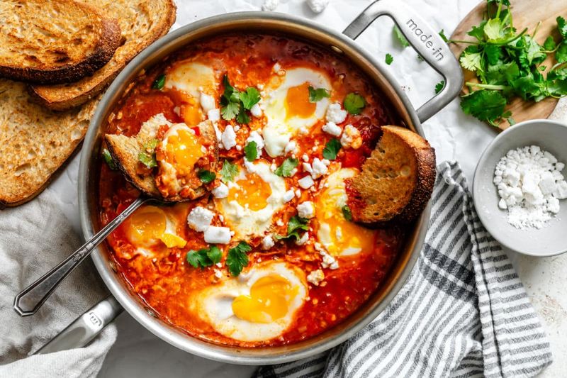Shakshuka With Crusty Bread