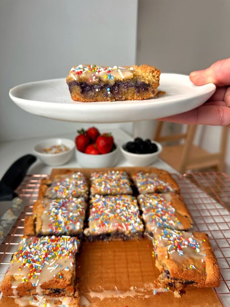 Sweetened Breakfast Bars With Frosting