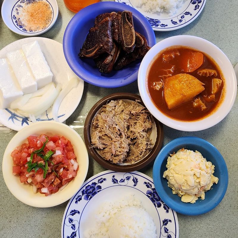 Hawaii - Helena’s Hawaiian Food