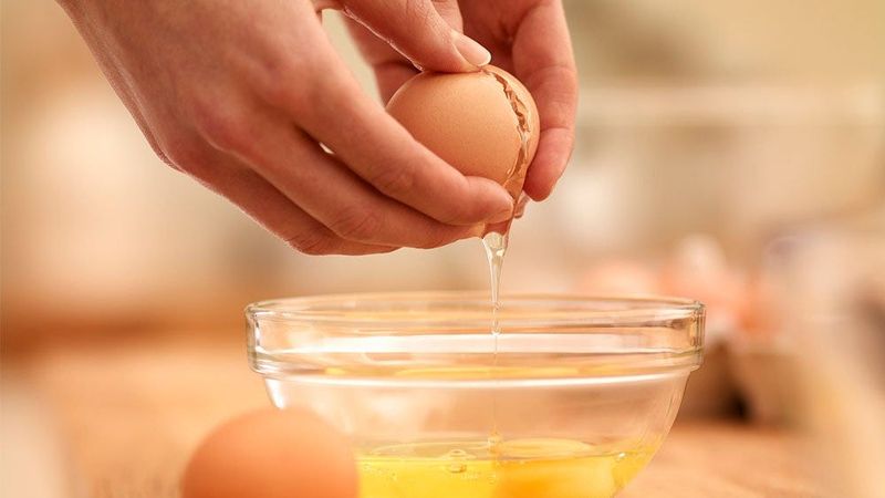 Eating Raw Eggs Isn't Any Healthier Than Eating Cooked Eggs