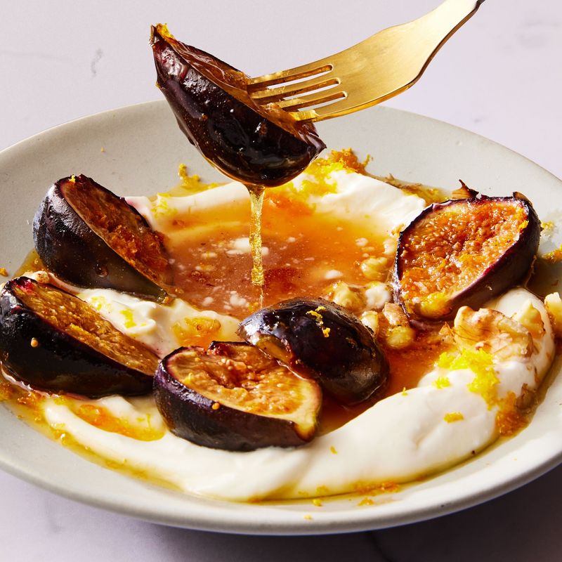 Warm Figs With Honey & Greek Yogurt