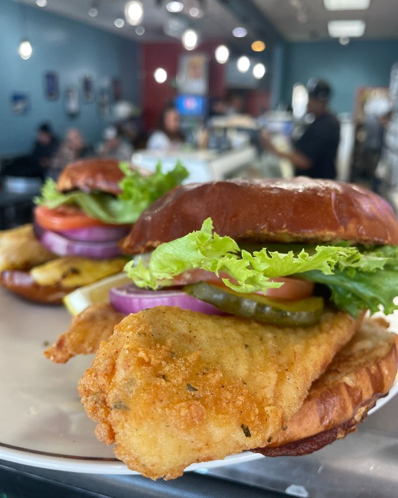 Indiana – Caplinger’s Fresh Catch (Indianapolis)