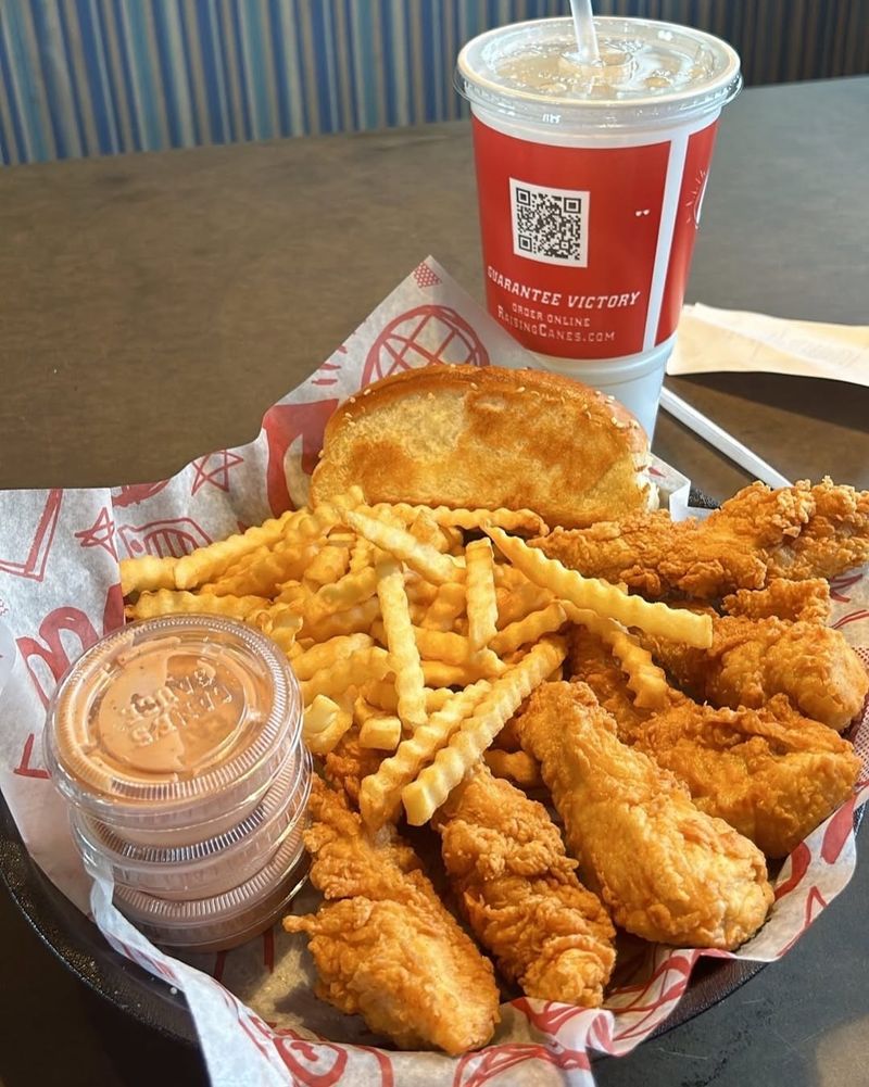 Raising Cane's The Box Combo
