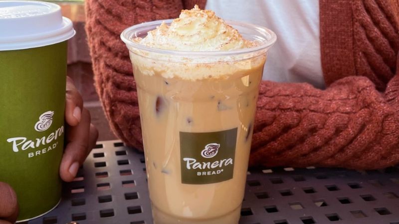 Iced Cinnamon Crunch Latte