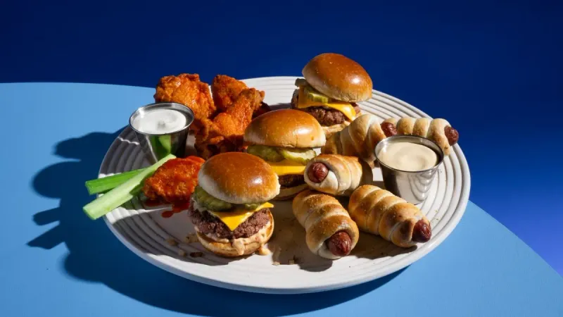 Dave & Buster's Game Day Grub Platter