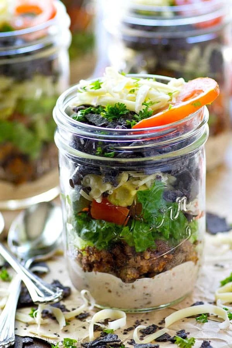 Layered Taco Salad With Ground Beef And Salsa