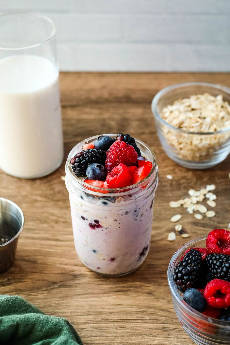 Berry Almond Overnight Oats