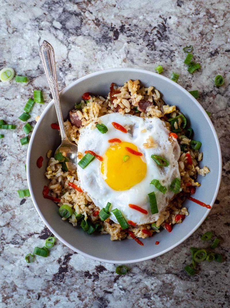 Breakfast Fried Rice With Egg And Veg