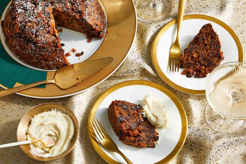 Plum Pudding With Sweet Sauce