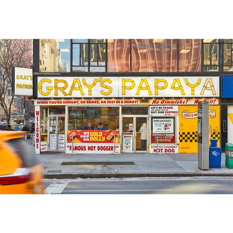 Gray's Papaya: Hot Dog Heaven