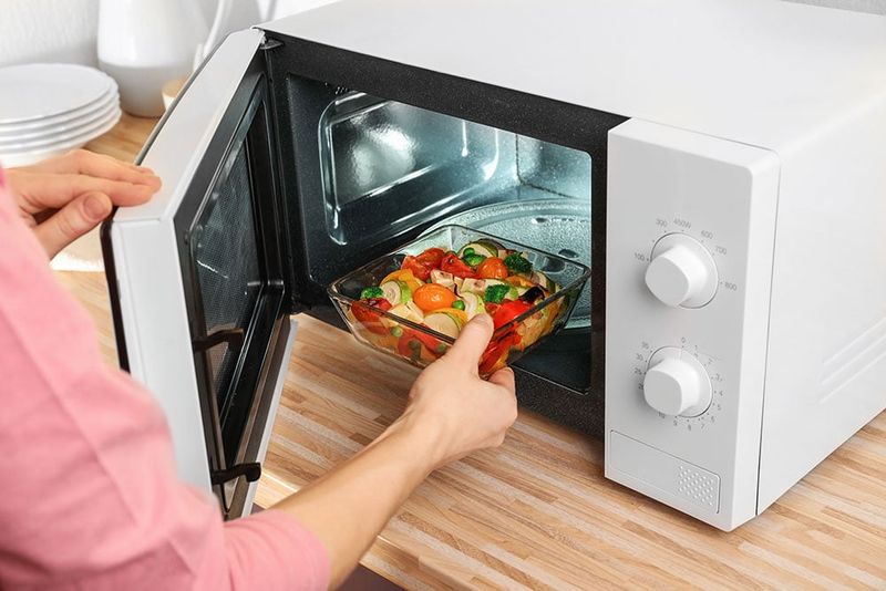 Microwaves Destroy Nutrients In Food