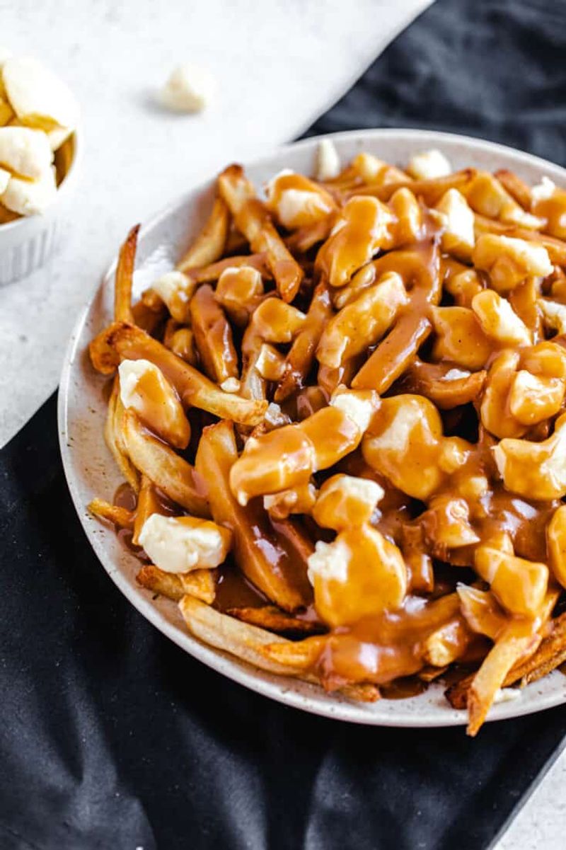Gravy And Cheese Curds (Poutine) – Canada