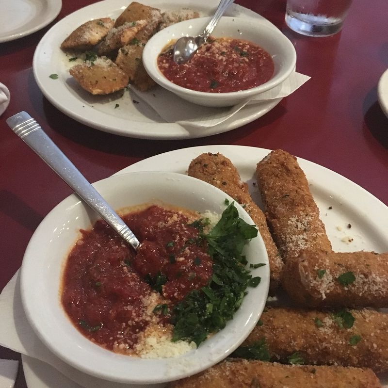Mama Campisi’s – St. Louis