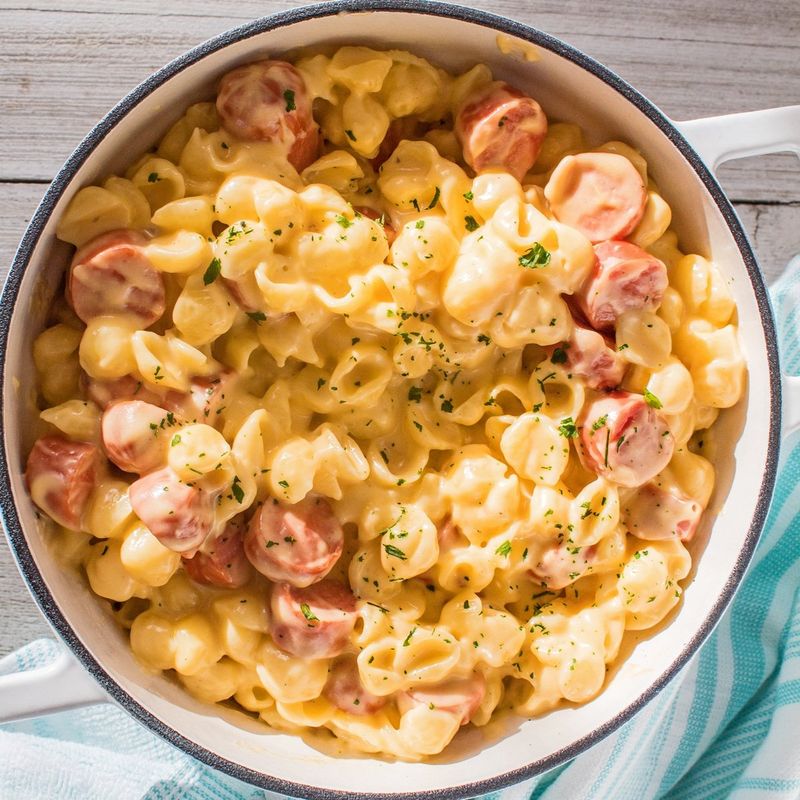 Macaroni And Cheese With Hot Dogs