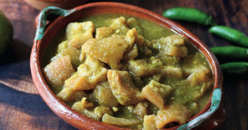 Chicharrón En Salsa Verde