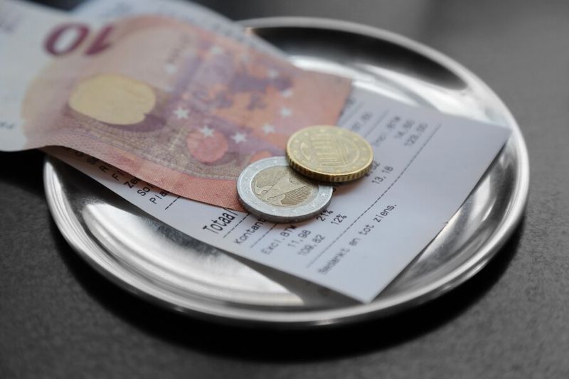 Tipping Is Minimal Or Not Expected