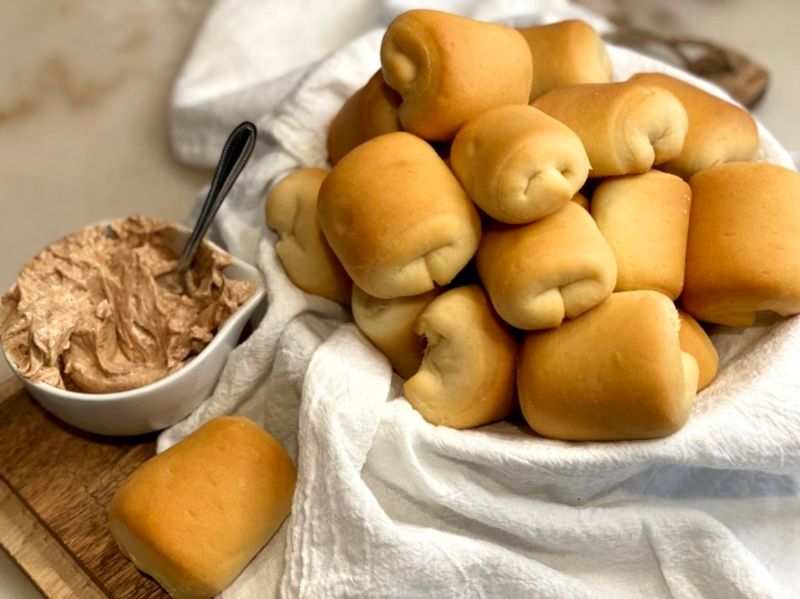 Texas Roadhouse's Rolls and Cinnamon Butter