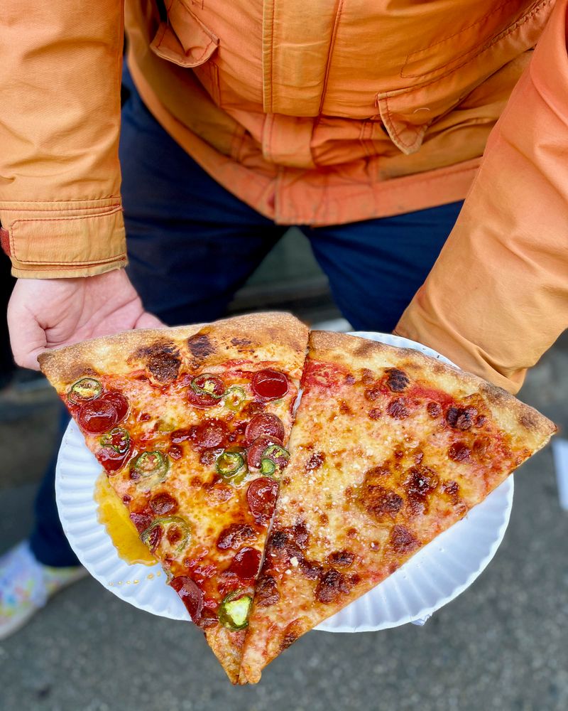 Nonna's LES Pizza: Lower East Side Treasure