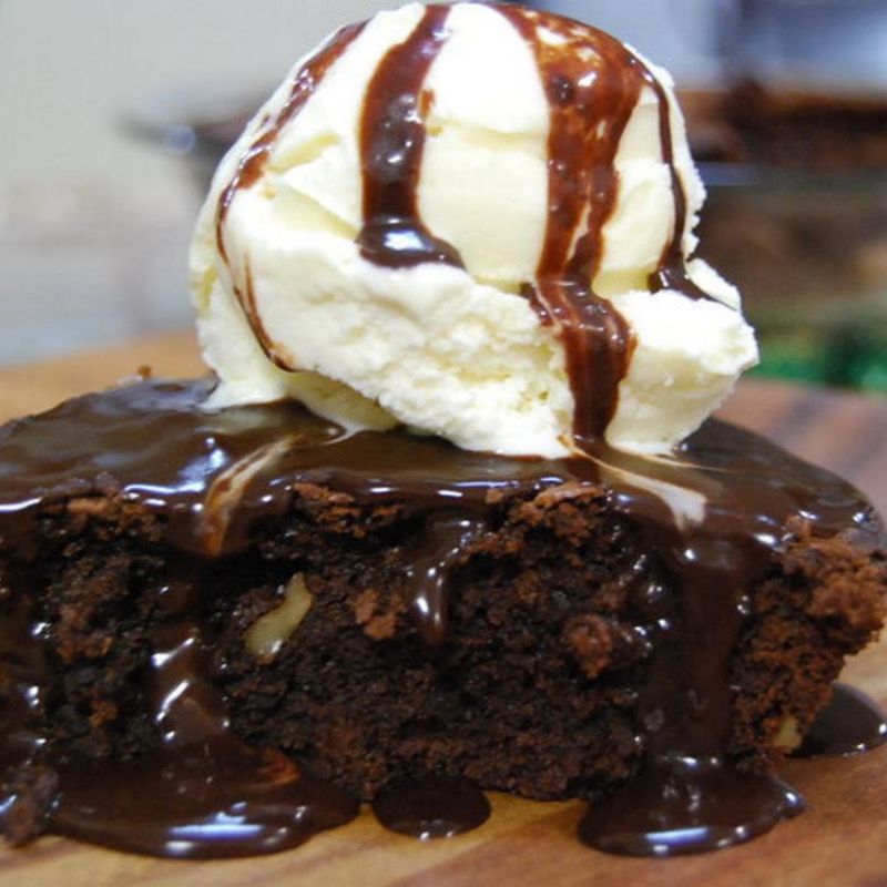 Fudge Brownie A La Mode
