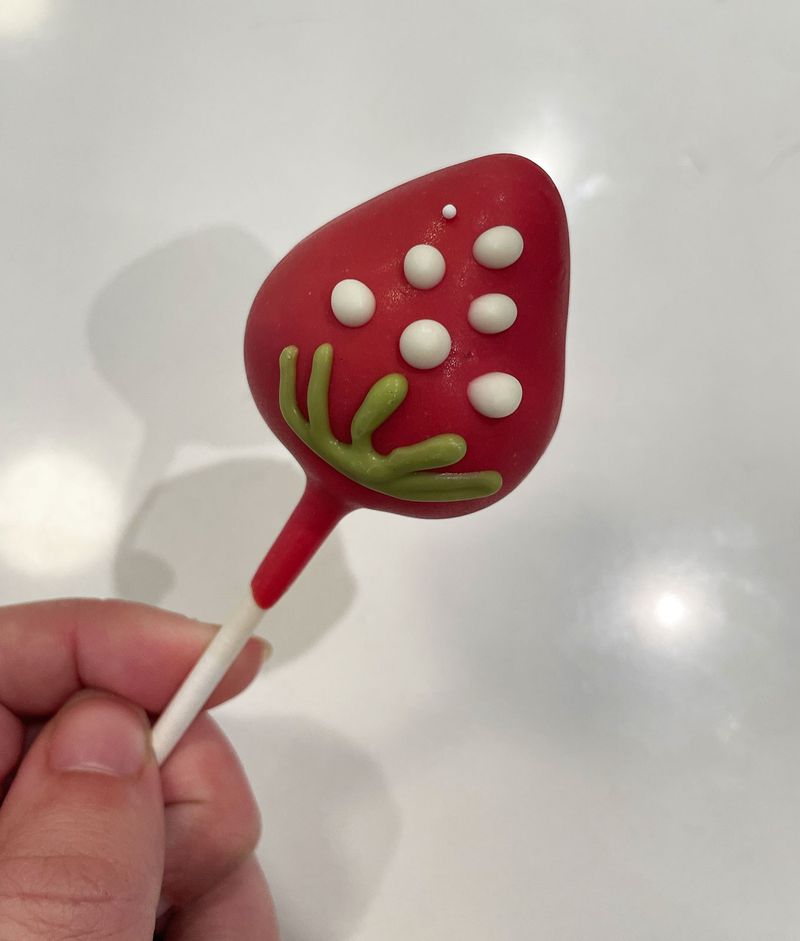 Strawberries & Cream Cake Pop