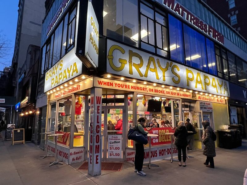 Gray’s Papaya – New York, NY