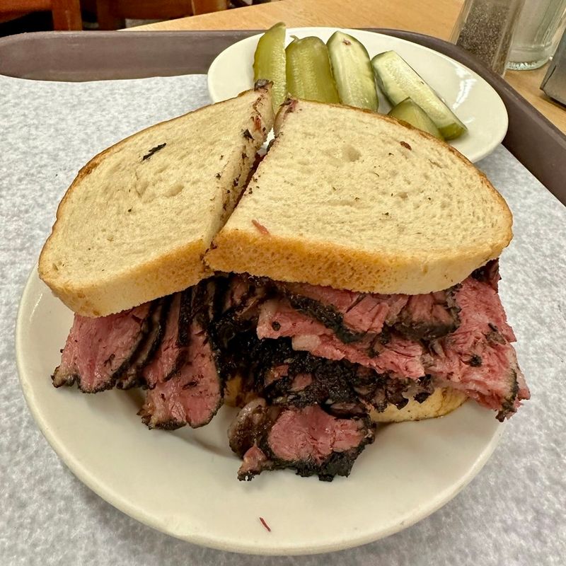 Katz's Delicatessen: Pastrami Paradise