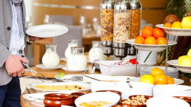 The Worst Things To Grab From A Hotel Breakfast Buffet