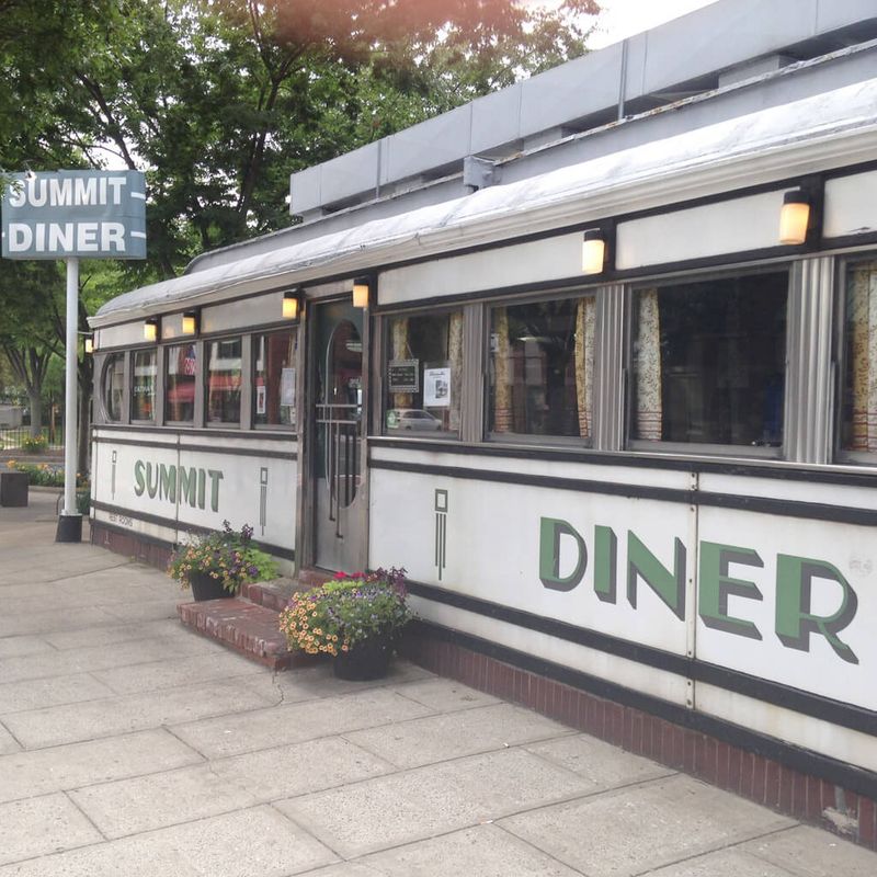 Summit Diner – Summit