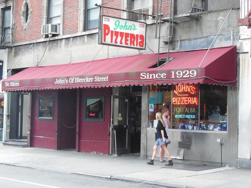 John's of Bleecker Street (Manhattan, NY)