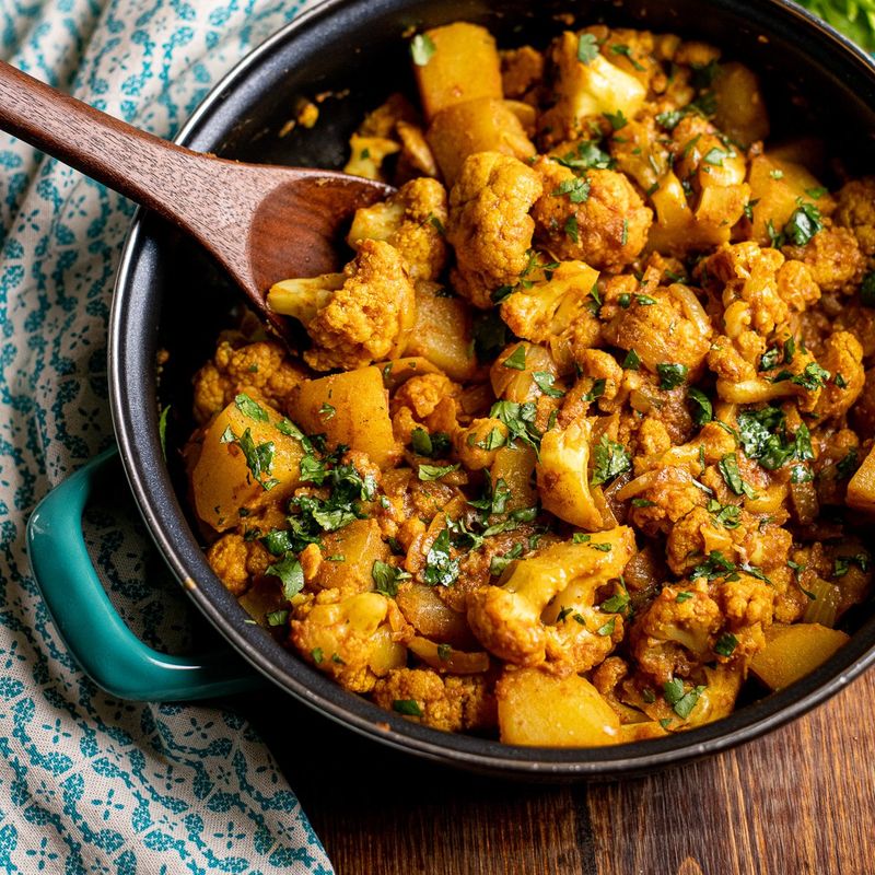 Indian Aloo Gobi (Potatoes And Cauliflower)