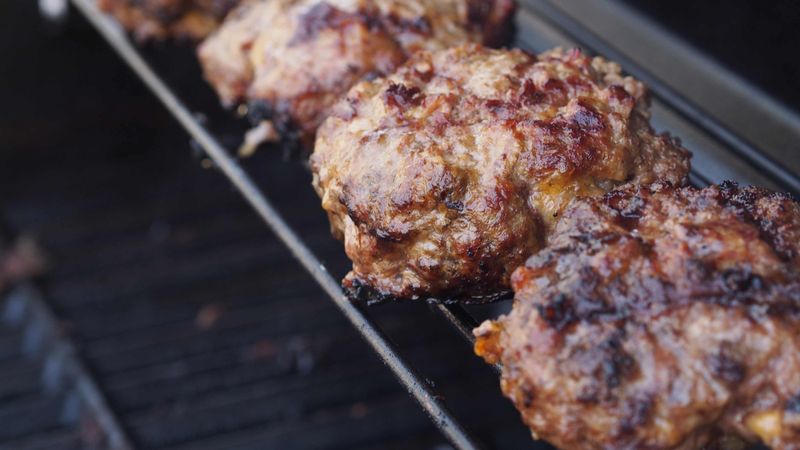 Vermont – Cheddar-Stuffed Burgers