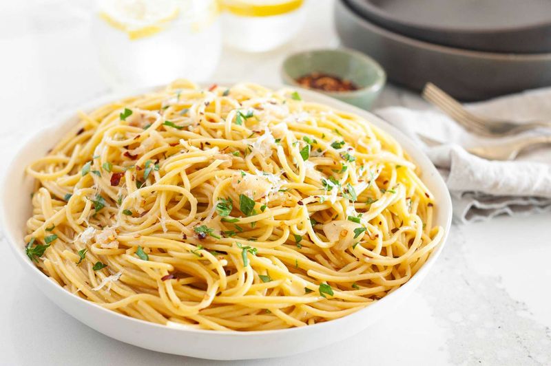 Weeknight Pasta With Garlic And Olive Oil