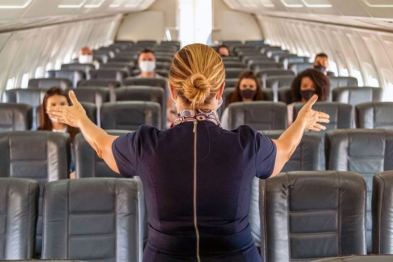 Don’t Eat During Takeoff Or Landing
