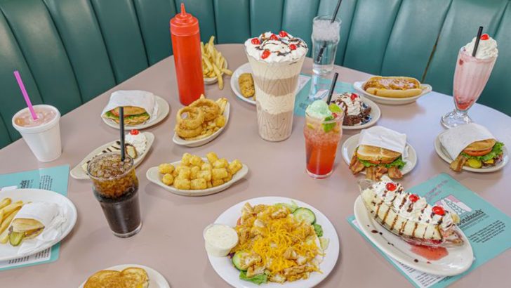 We Found The Best Cheeseburger In Every State + 2 Additional Stars, Find Them Here!