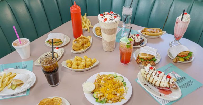 We Found The Best Cheeseburger In Every State + 2 Additional Stars, Find Them Here!