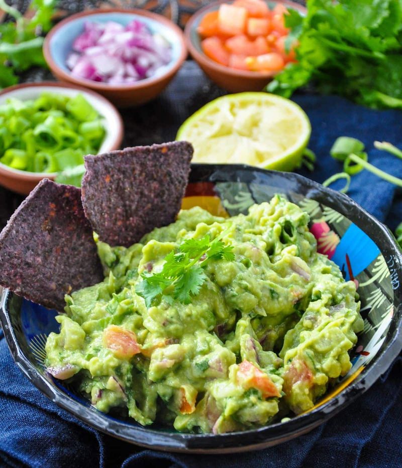 Fresh Guacamole With Veggie Dippers