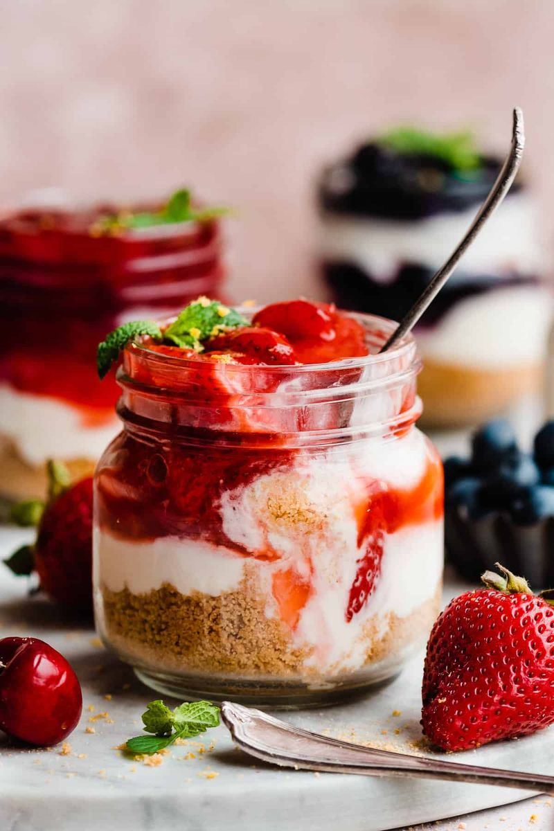 Mini Cheesecake Jars With Graham Cracker Crust