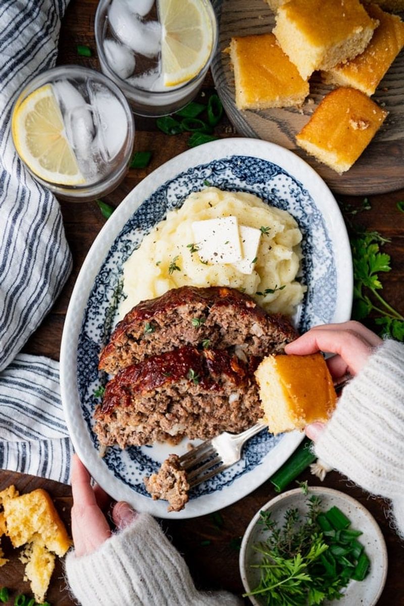 The Rusty Tractor – Hearty Meatloaf And Mashed Potatoes In Stillwater