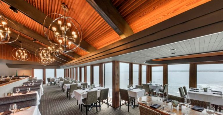 Massachusetts restaurants with amazing view and great history