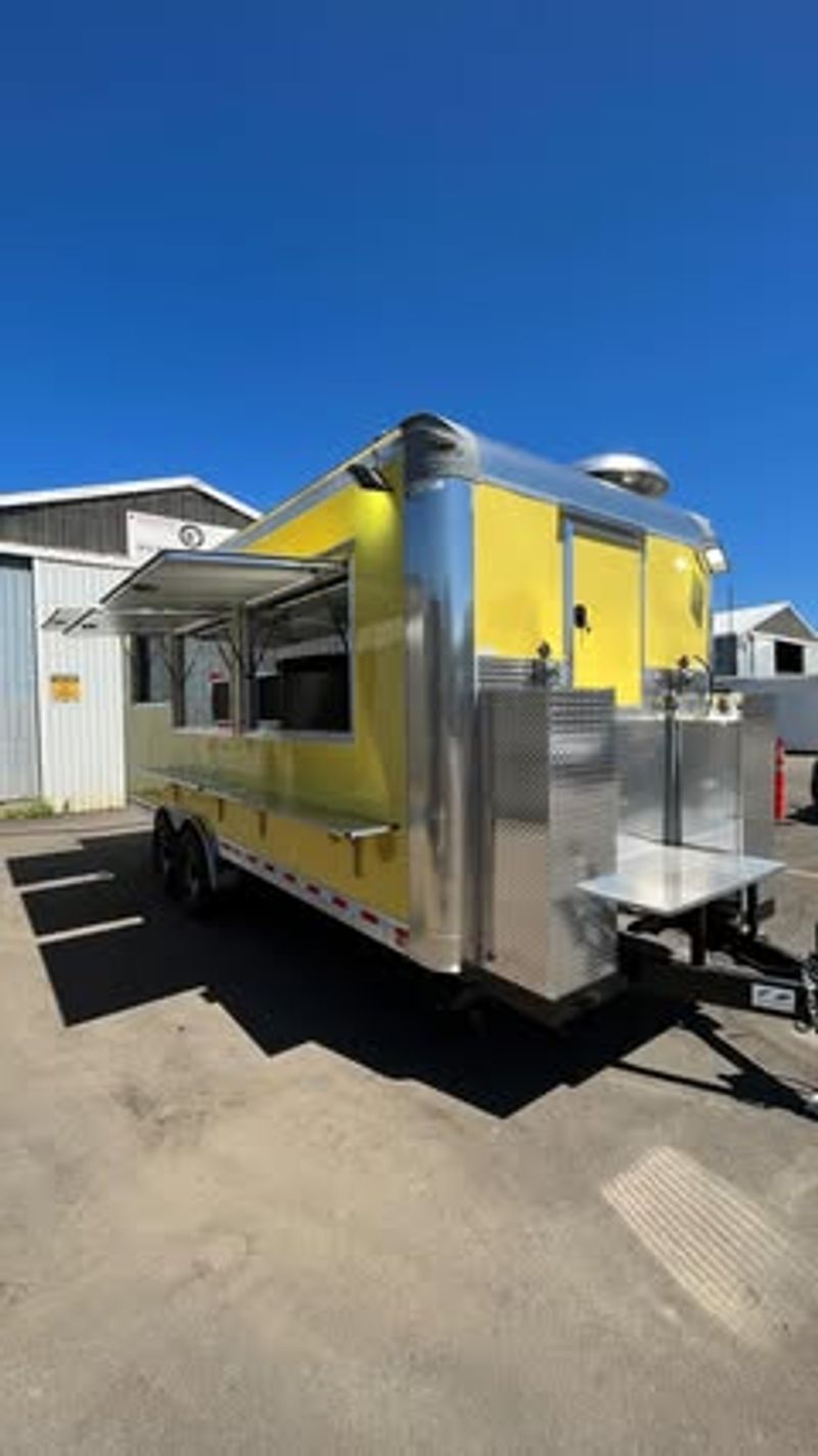 El Azteca Taco Truck 