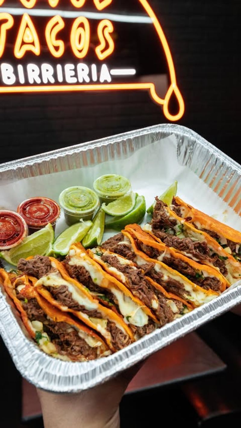 Vitos Tacos