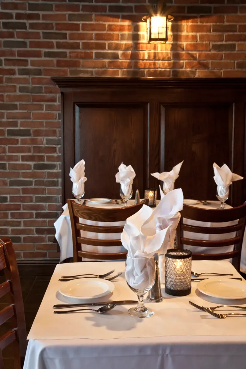 The Hollow Bistro & Brew – Clarence Hollow