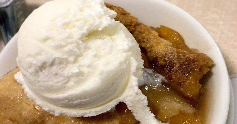 Mary Mac's Tea Room Peach Cobbler