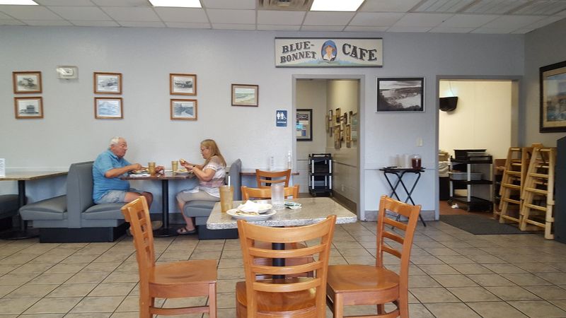 Blue Bonnet Café: Pie Heaven Since 1929