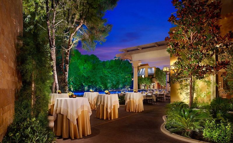SW Steakhouse: All Glitz, No Substance